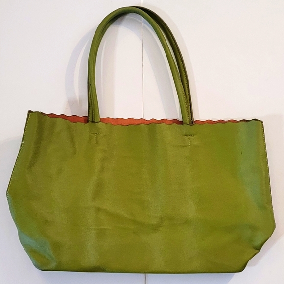 Green Tote - Picture 1 of 13